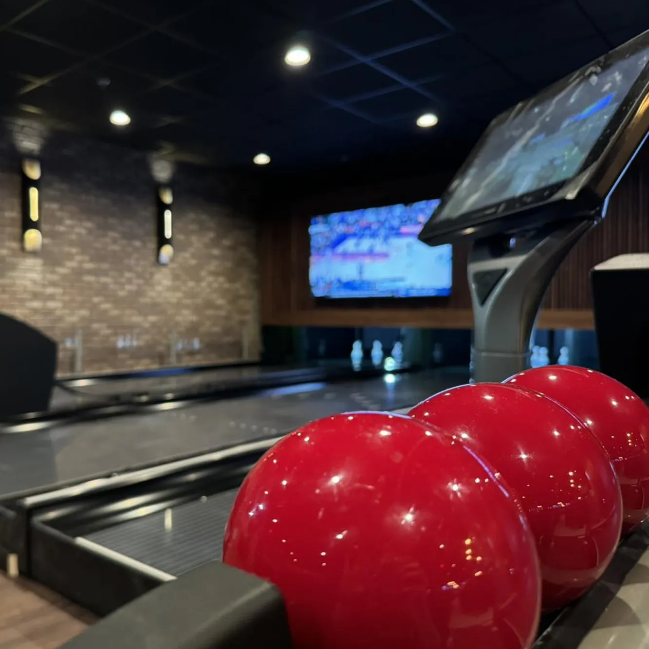 Duckpin Bowling at Pinheads in Brownsburg